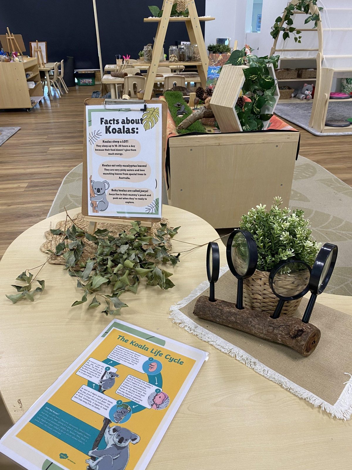 Studio table with natural materials and provocations