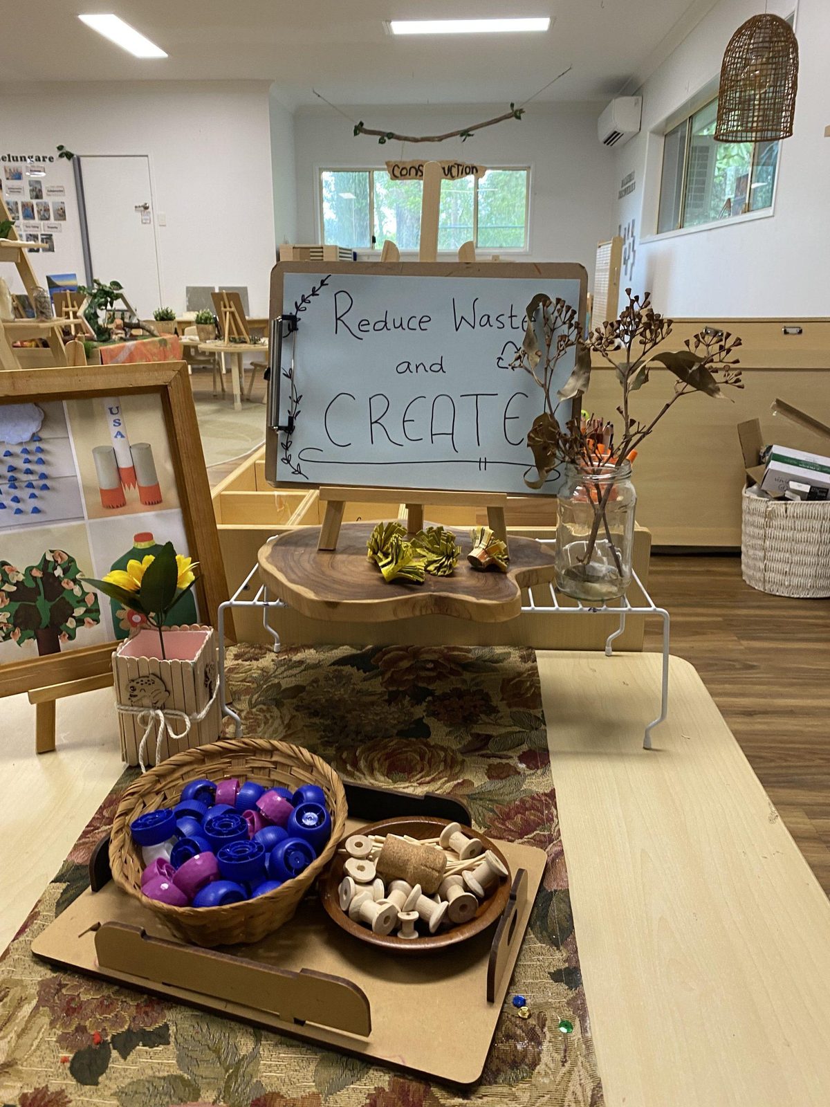 Provocation table with loose parts and nature finds